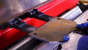 Taller de prefabricación de intercambiadores de calor de carcasa y tubos - Curvadora CNC